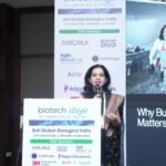 Seema Bhandarkar-presenting